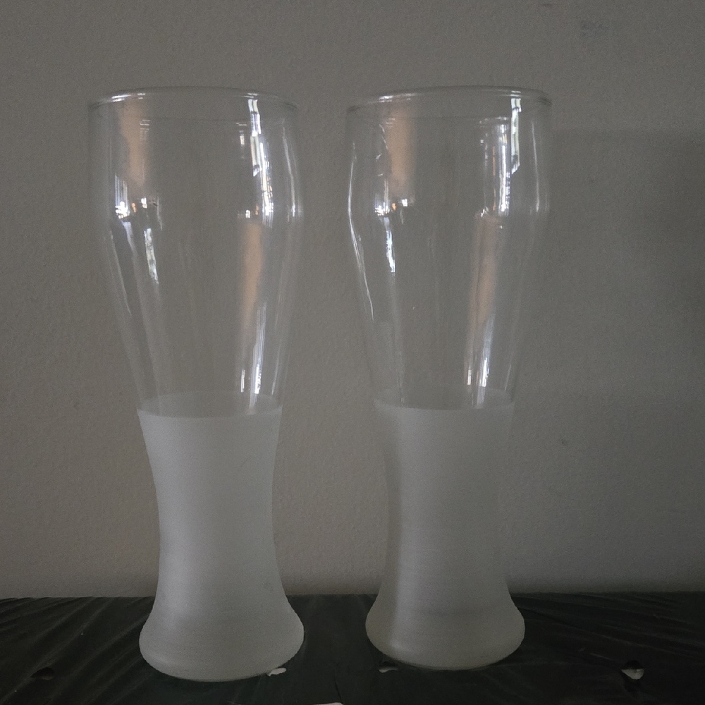 Set of 2 Frosted Base Beer Pilsner Glasses